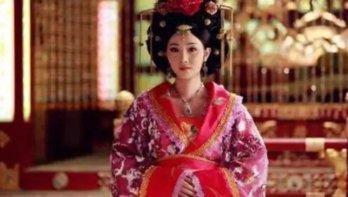 玄武门之变前夜，齐王邀请太子纵酒欢歌，李世民聚集众臣密谋大事