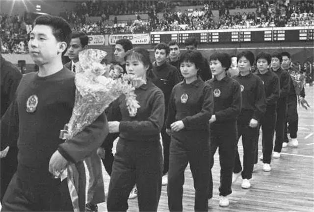1971年，毛主席在深夜中做出重大决定，催促身边的人：快打电话