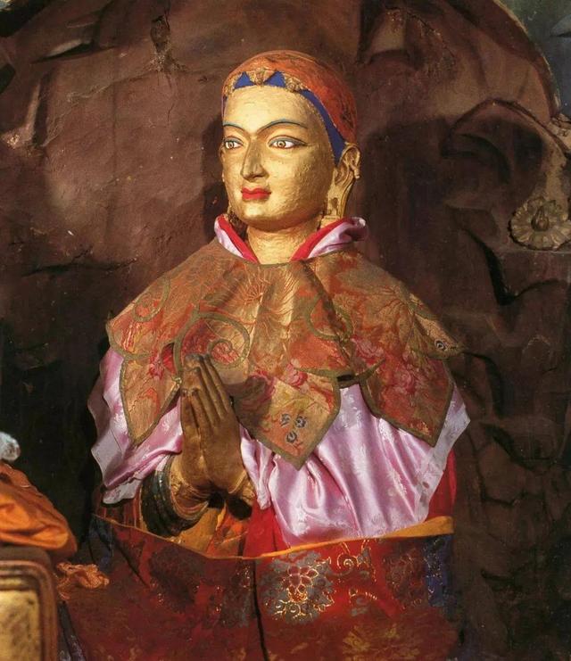 藏在懸崖上的寺廟，1300多年曆史，如今成小衆景點