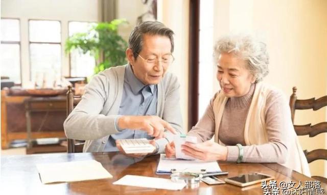 西方父母和子女的关系(西方父母和子女的关系是平等的)