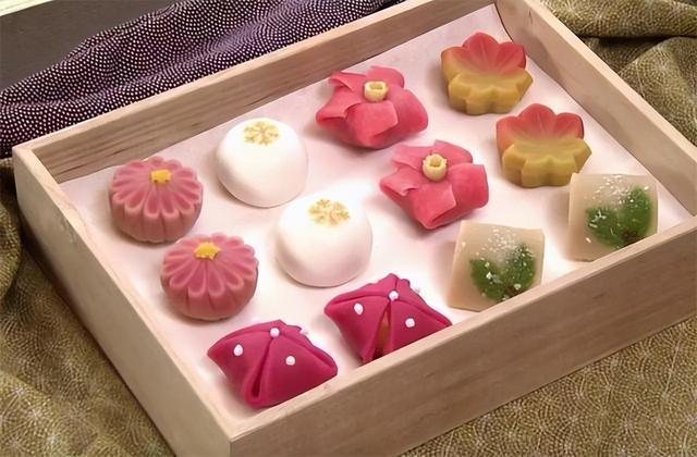 空腹不能喝牛奶、吃香蕉？错了！空腹真正不能吃的是这3类食物
