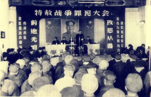 1989年，黄维访问台湾前夕，台湾方面劝他留在台湾，他果断拒绝