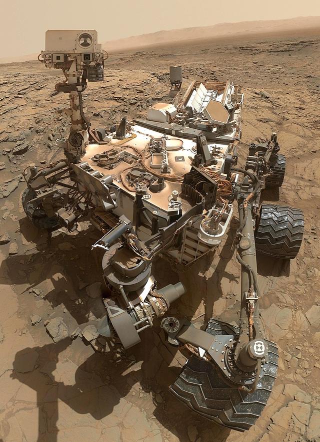 “好奇号”拍到火星上金灿灿的黄金：面积一大片，是真的吗？