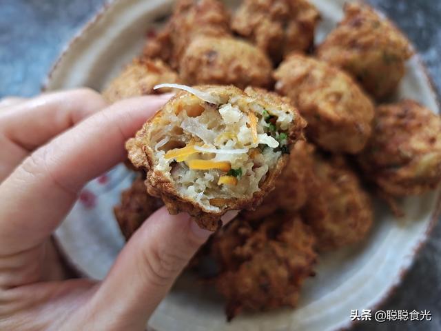 冬天孩子不吃蔬菜，用5种菜做成素丸子，外酥里嫩，越吃越香