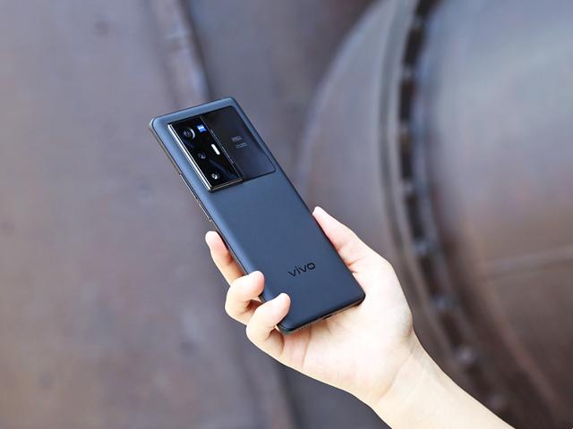 只卖3000多元，体验却媲美六七千元的旗舰机，这3款手机“太香”