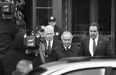 庞氏骗局：凭什么他空手套白狼就能赚它个六百多亿？是傻吗？