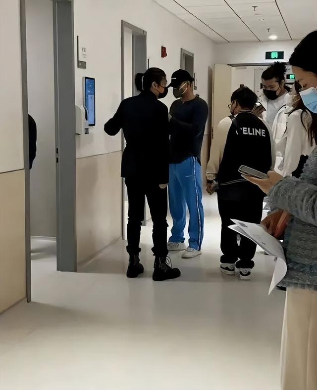 一天5个瓜：邓伦被起诉，黄子韬进急诊室，赵丽颖被造谣，真闹腾