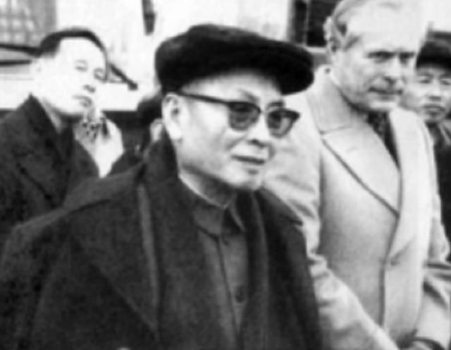 1989年叶飞访问菲律宾，临行前向中央提出请求：希望可以回乡扫墓