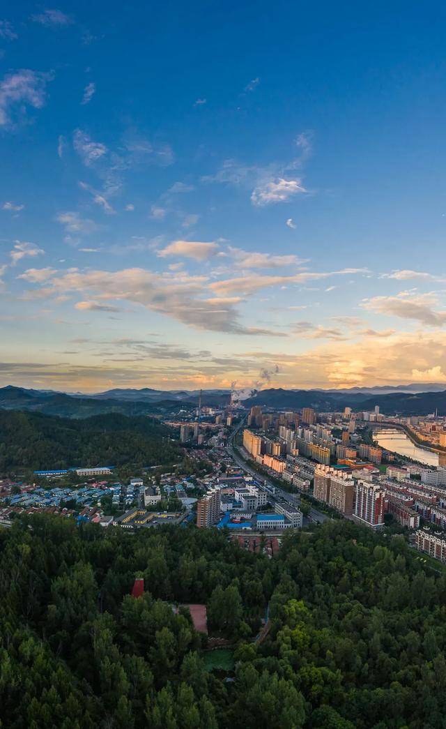 北京到吉林的鐵路線：一路穿過林海直達長白山，沿途經過你家了嗎