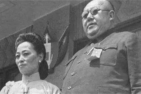 宁夏“土皇帝”马鸿逵：带8吨黄金逃亡美国，晚年厚颜无耻想回国