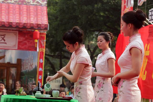 茶艺培训需要多少钱_茶艺师证考试流程以及报考要求通过率怎么样