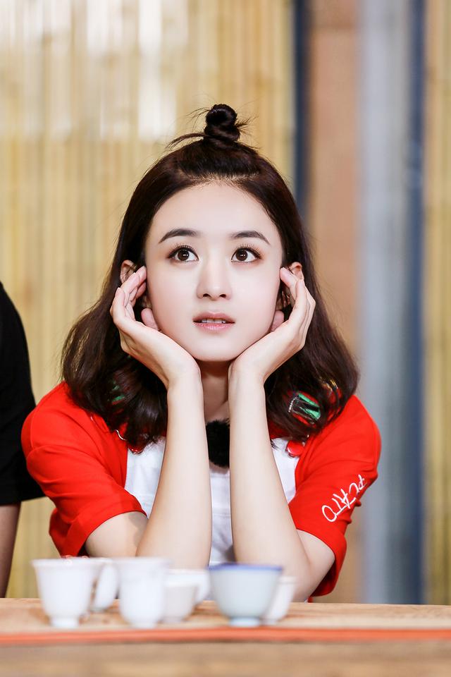 当红女星赵丽颖：女人要靠自己，离婚最对不起儿子