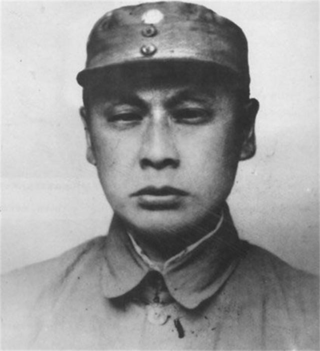 陈毅兄长是蒋介石的侍从官，蒋介石：劝你弟过来，让他当山东主席