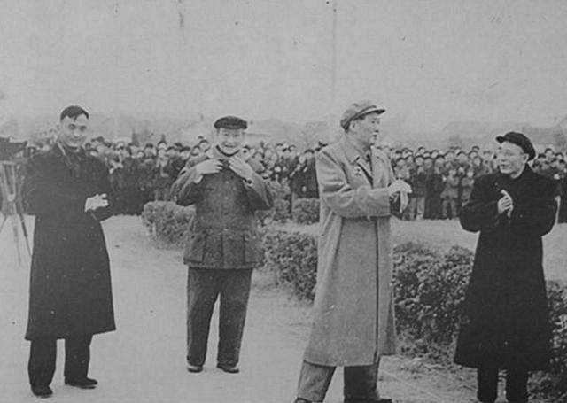 68年程潜逝世后，其女托周总理转交一封信给毛主席，主席看后落泪