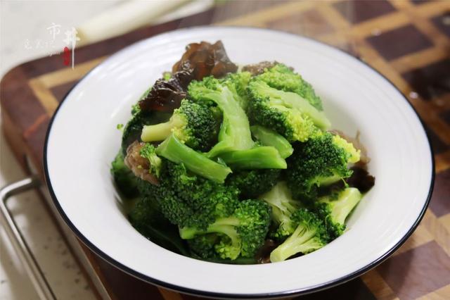 春天，建议中老年人：多吃10种“天然高叶酸”食材，早吃早受益