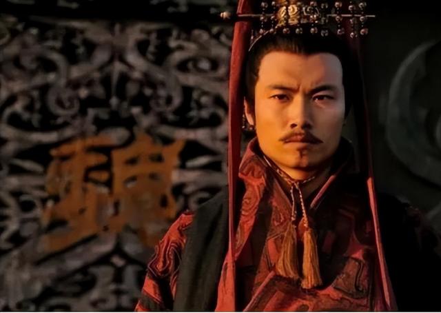 为何曹丕只活了40岁，看看曹操死后他做了什么？色是刮骨刀