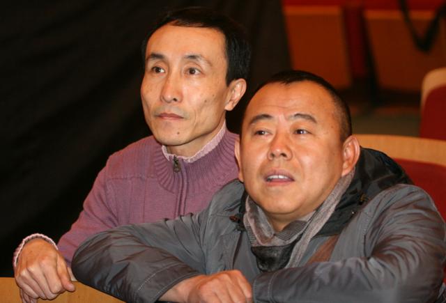 连上3个热搜，怒斥“畸形饭圈文化”，巩汉林凭啥？