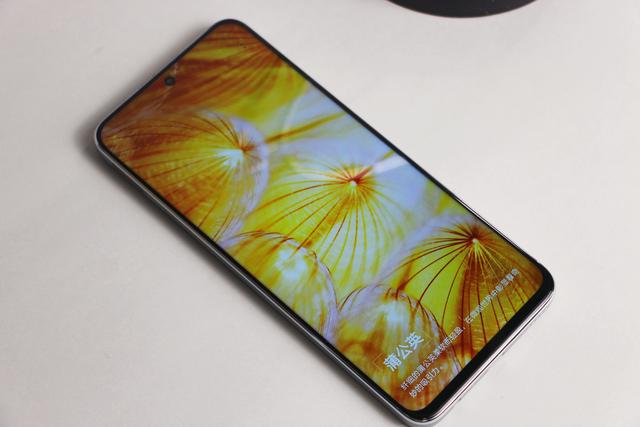 荣耀Play6T Pro上手测评：千元档5G大内存太惊喜