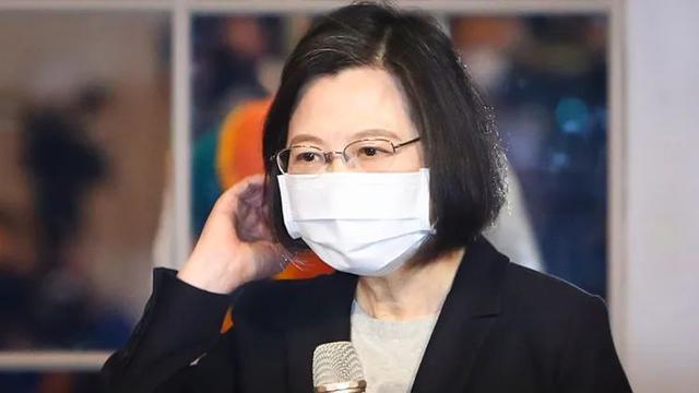疫情延烧，民进党支持度重挫！台当局：未来确诊人数或破百万……