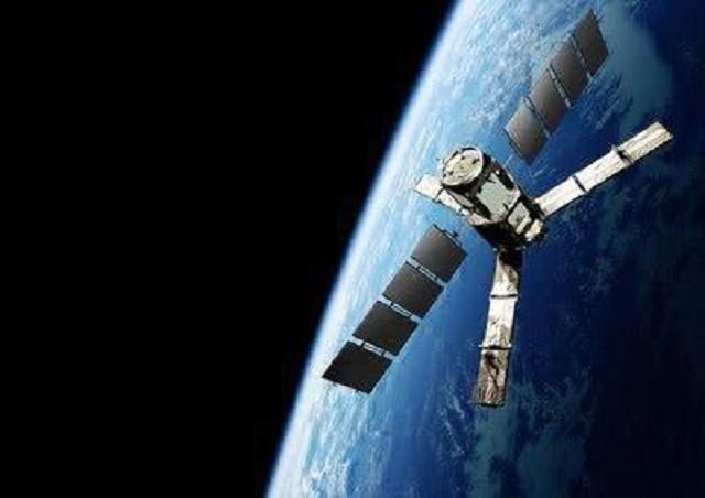 乘坐203处故障飞船升空，明知必死无疑，返回地球时仅剩一块足骨