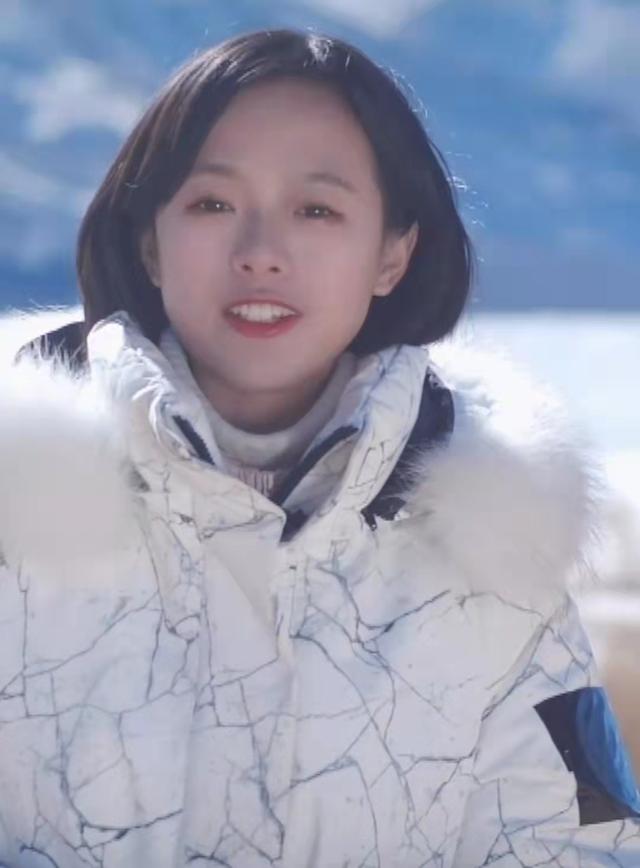 1月11日,央视美女记者庄晓莹入驻某视频平台,凭借着超高颜值吸粉无数