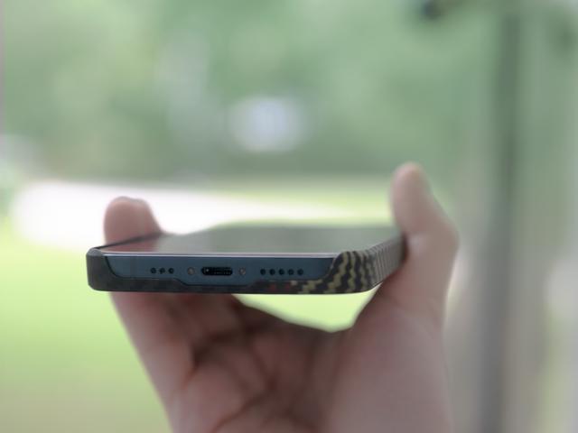 让iPhone与Win同屏协助更得心应手，PITAKA无线充电座体验分享
