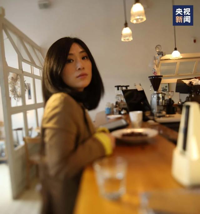 从《孤勇者》到《人世间》，她写下的歌词感动无数人