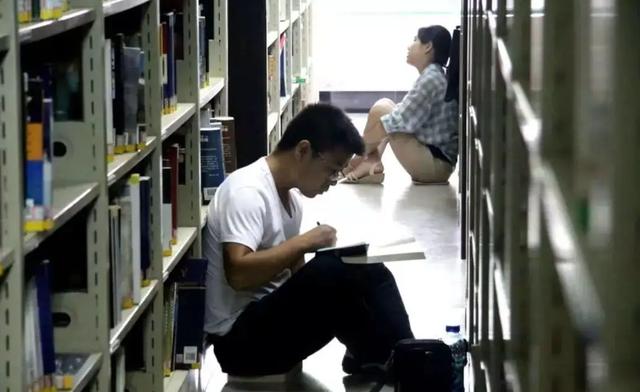 中小学生迎来新消息，教育部官宣9月份开启，家长：是来救我们的
