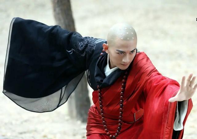 演了7部翻拍古装剧都扑街，却凭《且试天下》出圈，张天阳该火了
