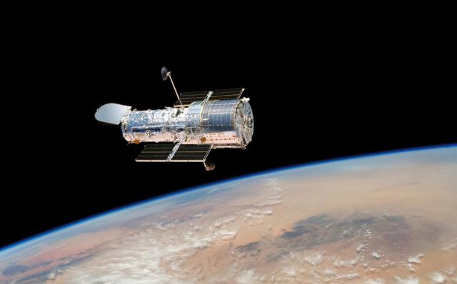 已运行超过10亿秒！哈勃曾发现“星际大战”遗迹：星系被打出巨洞