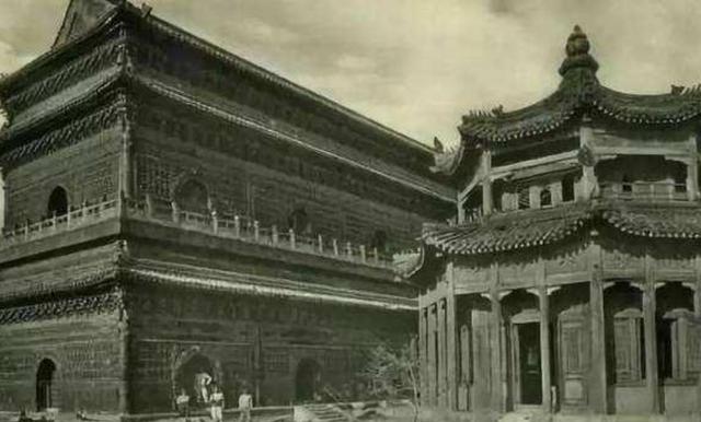 郭沫若坚持拆掉北京古城墙，林徽因反对撂狠话，多年后完全说中