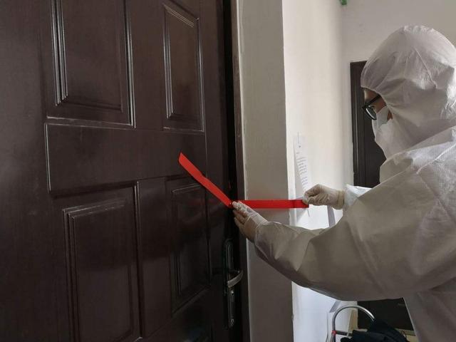 夫妻购买“疫情险”，中招后却不理赔？工作人员：阳性不代表确诊