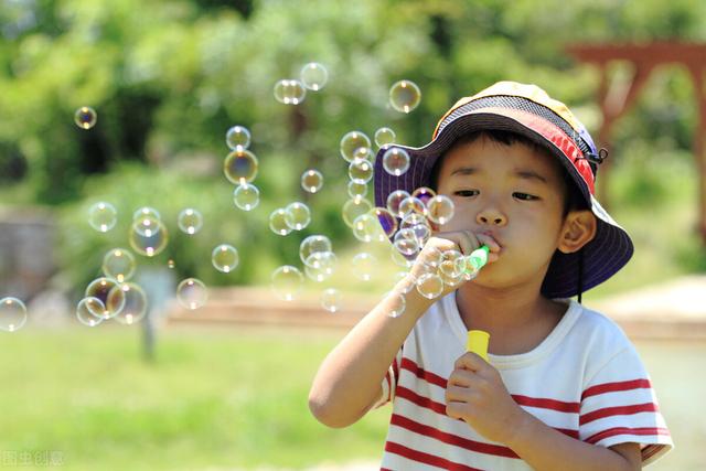 怎么办？孩子在幼儿园一句话都不说