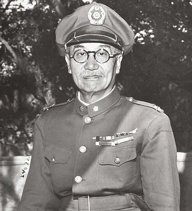 1951年，阎锡山小儿子为了二嫂放弃前程，后赴美开酒馆兼职保险员