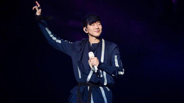 时隔3年再度官宣，林俊杰巡回演唱会即将开启，或将与周杰伦联动