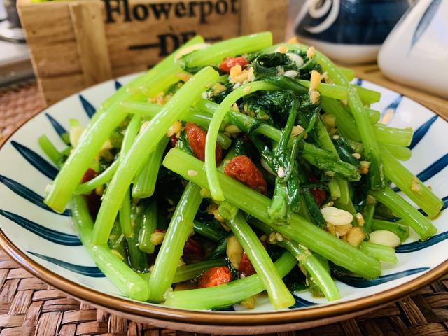 明日惊蛰，不管有钱没钱，这6种食物多给家人吃，早吃早受益