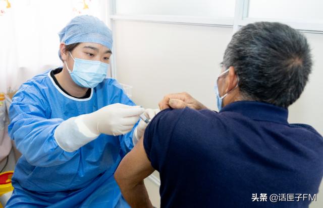 上海本土新增1292+9330，新增死亡47例；多区加快推进老年人新冠疫苗接种