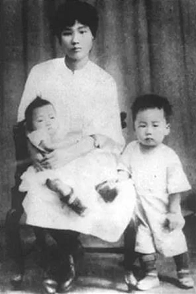 1976年毛主席逝世，毛岸青未能送葬，毛新宇：父亲一直很想念爷爷