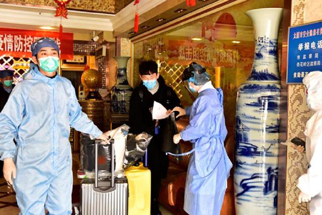 新冠轻症患者不用再住院了？卫健委发布的新方案，专家如何解读？