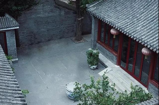 幽静小院，微雨一帘，淡茶半盏