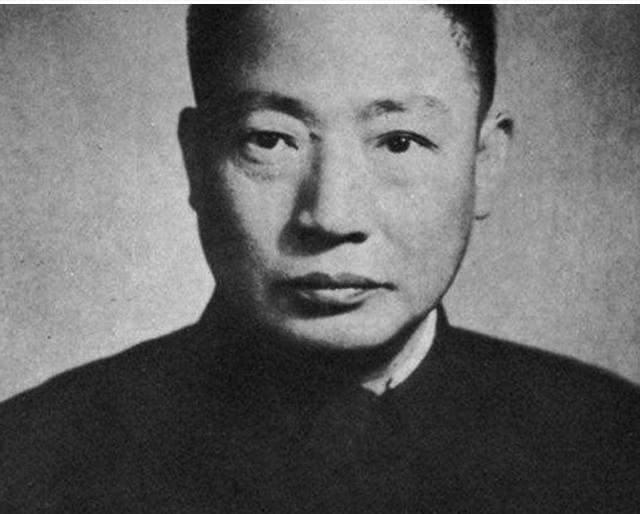 毛人凤逃离大陆前，沈醉计划毒杀老长官，临下手时因"戴笠"而放弃