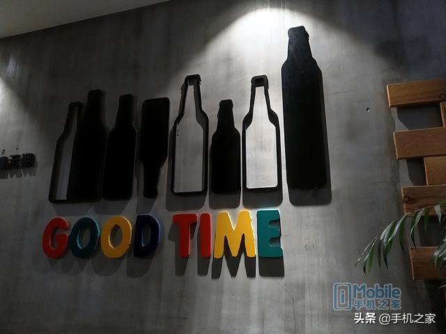 高品质大电池大内存 给你畅爽5G享受 荣耀畅玩30轻体验