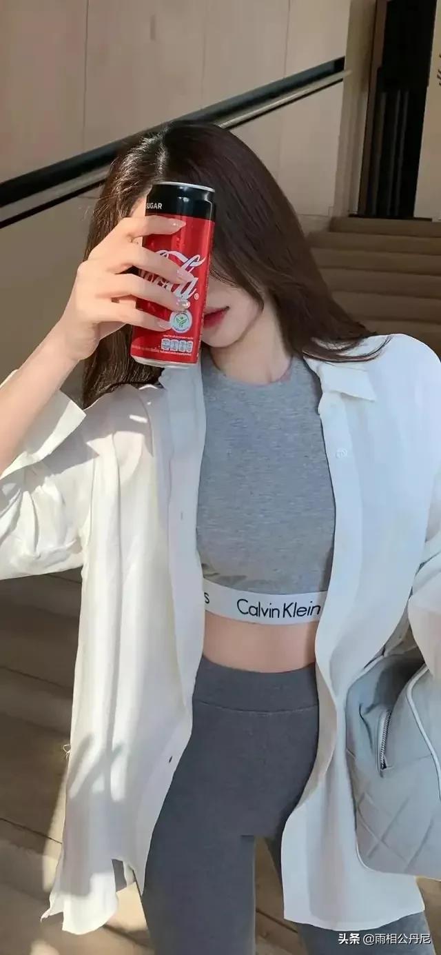现代诗／只有夜色才配得上我