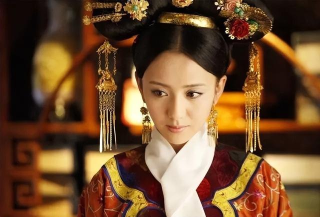 康熙58岁时，后宫14岁的妃嫔生下了一子，康熙却没有任何赏赐