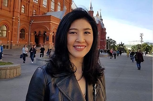英拉“跑路”细节：换车扔手机，14名随从帮忙，事发前守卫被撤走