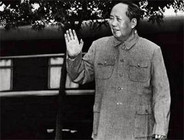 1949年国共谈判，朱德接见刘斐，毛主席说：李宗仁有六个靠不住