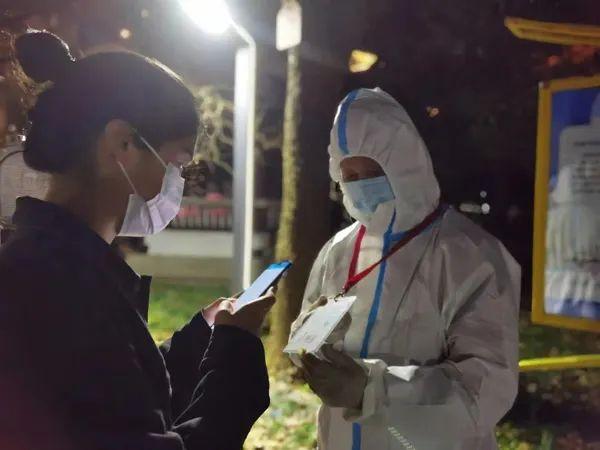 上海新增8+366！其中4+188在排查中发现！已启动应急预案，提高收治能力