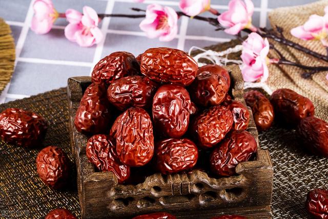 清明节气吃什么？这几种食物健脾、祛湿、养肝，不容错过