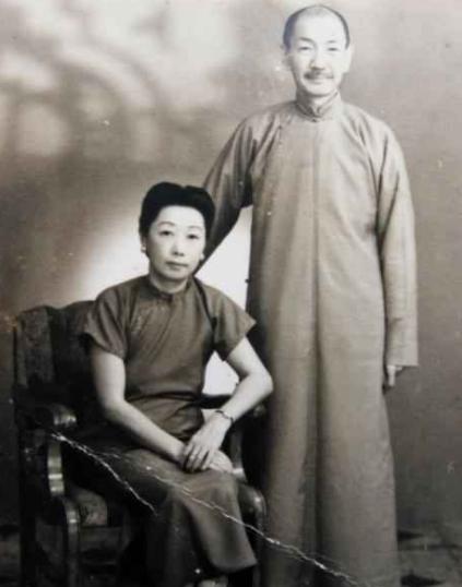 重庆谈判时期，戴季陶出言嘲讽毛主席，毛主席的回复引起一片掌声