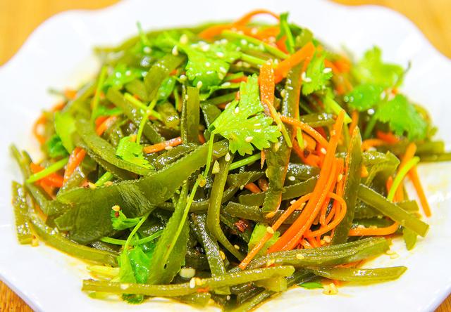 强烈建议中老年人：如果不差钱，常吃6种食物，强过天天吃保健品